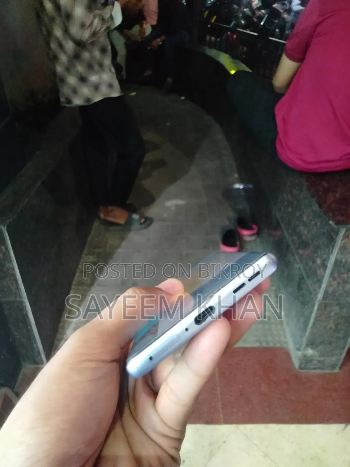 মোটর চলা এজ ৫০ ফিউশন ২৫৬ জিবি সাদা