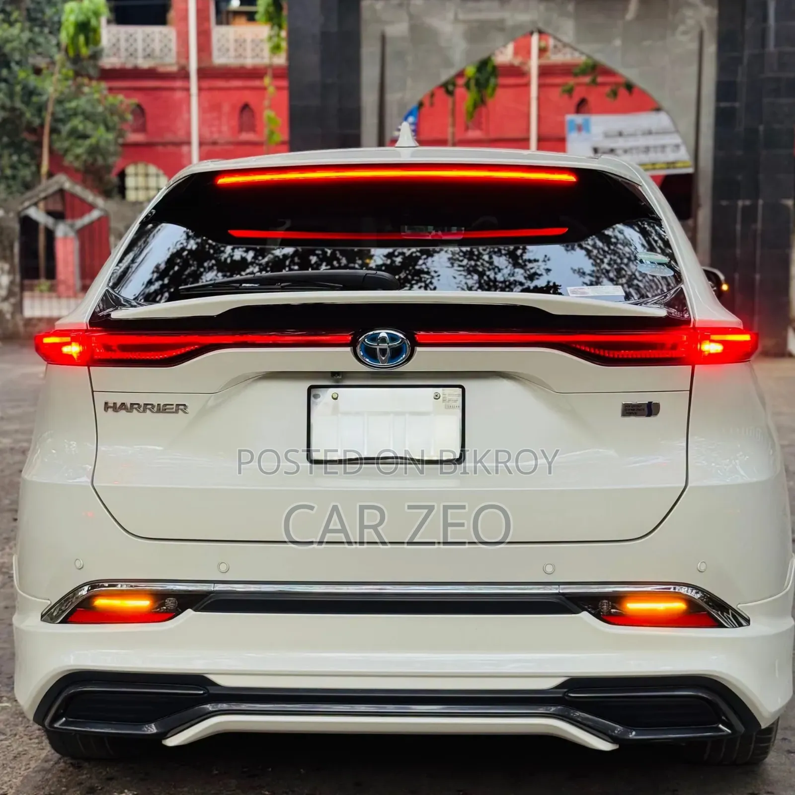 Toyota Harrier 2.5 Hybrid 2020 Pearl