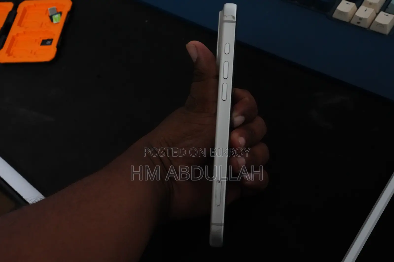 অ্যাপল আইফোন ১৭ প্রো ম্যাক্স ২৫৬ জিবি হোয়াইট