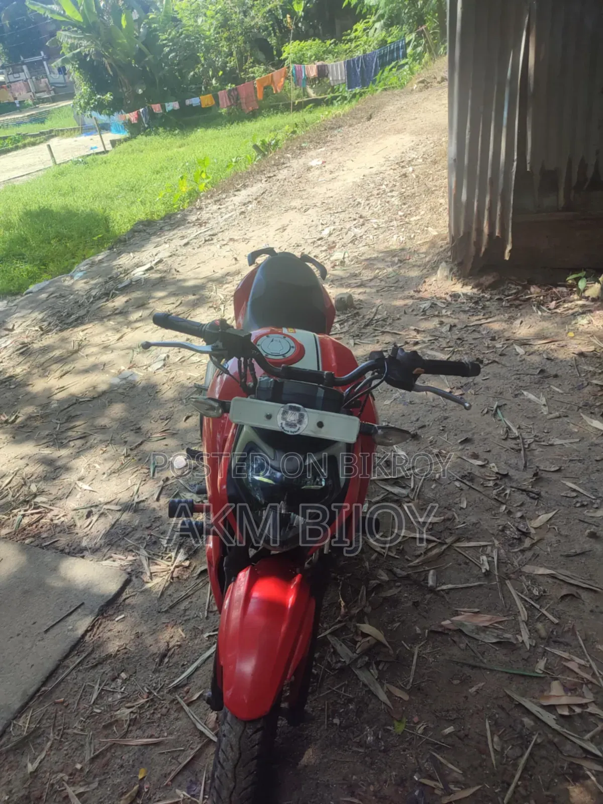টিভিএস অ্যাপাচি ১৬০ ৪ভি ২০২১ লাল
