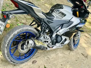 Yamaha 2021 Gray