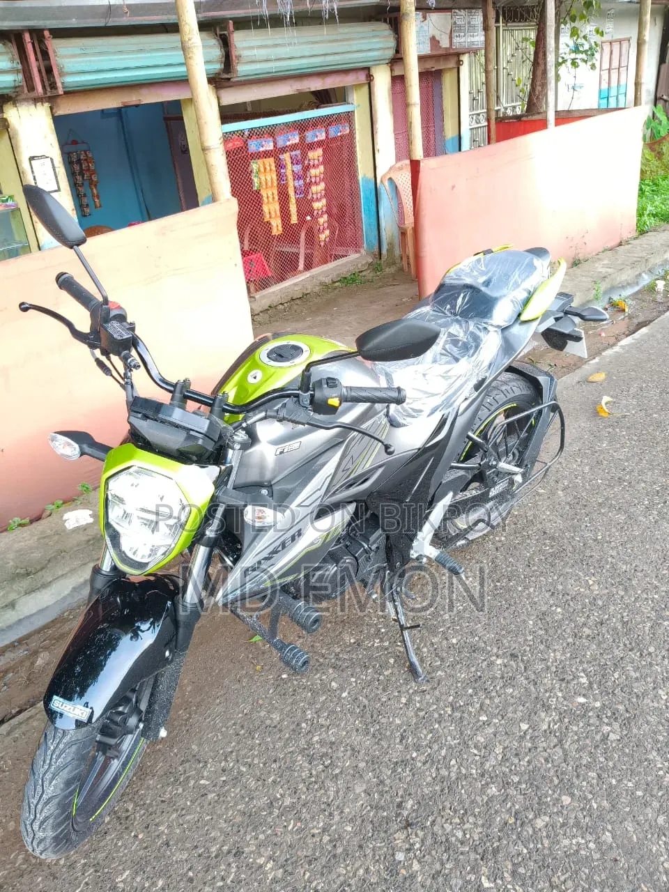 সুজুকি জিক্সার ২০২৫ সবুজ