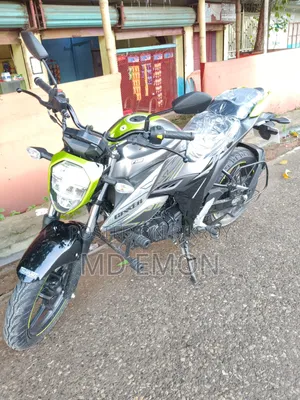 সুজুকি জিক্সার ২০২৫ সবুজ