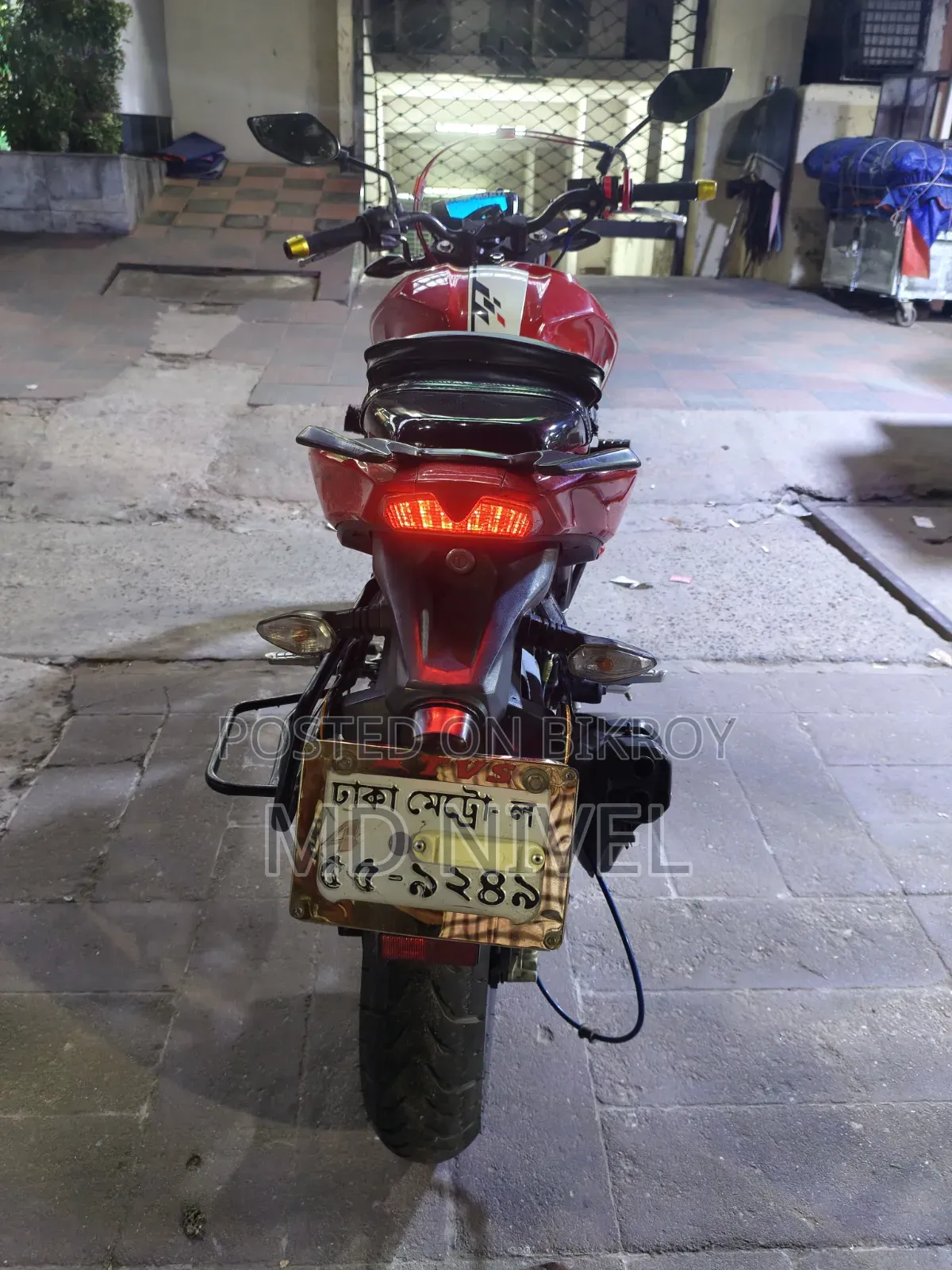 TVS Apache 160 4V 2022 Red