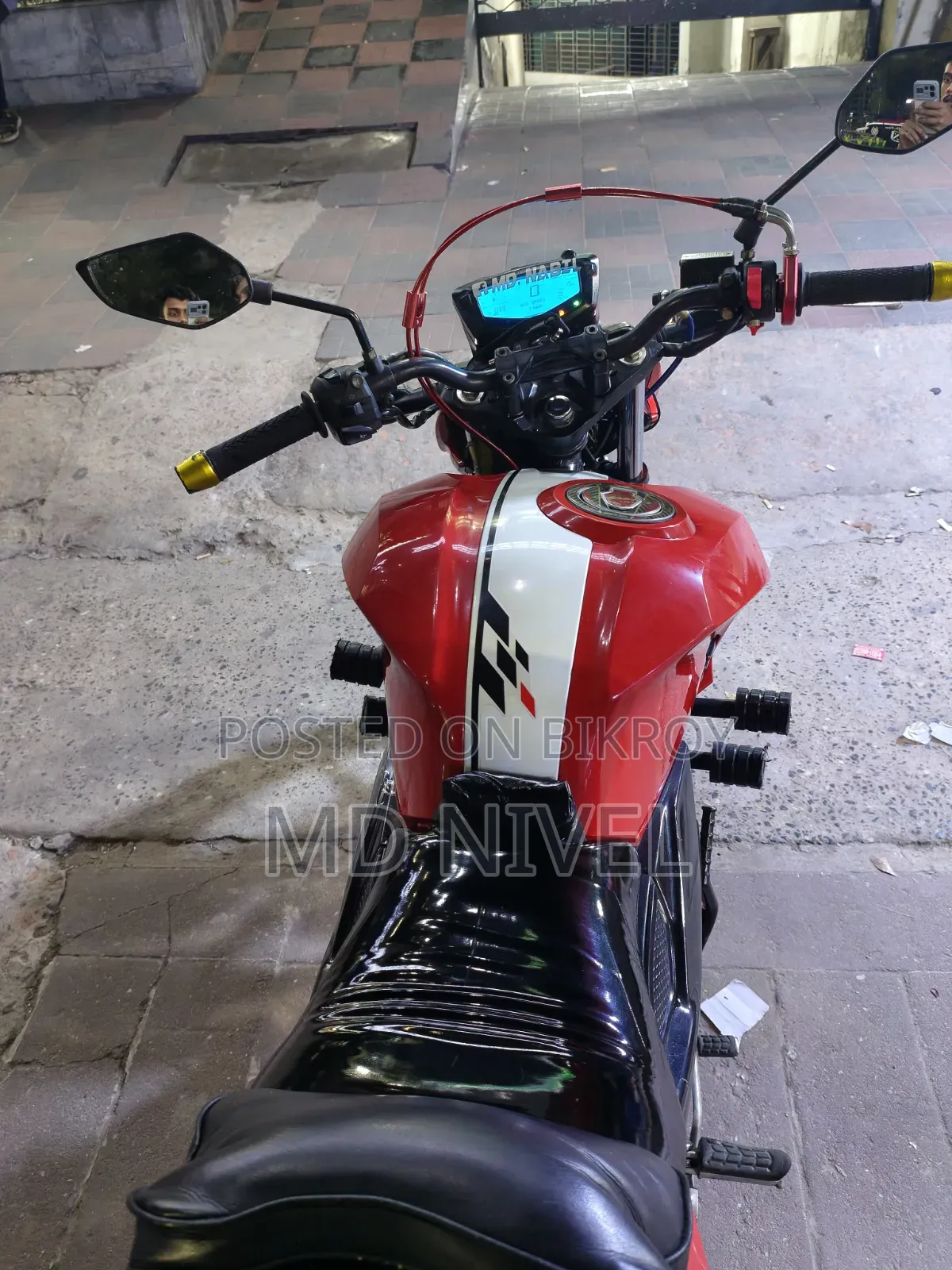 TVS Apache 160 4V 2022 Red