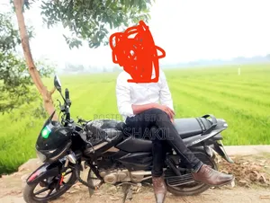 বাজাজ পালসার ১৫০ ২০১২ ব্ল্যাক