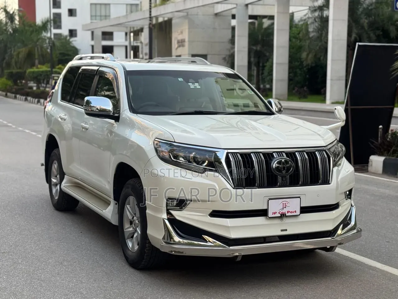 Toyota Land Cruiser Prado 2017 Pearl