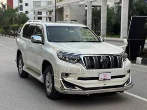 Toyota Land Cruiser Prado 2017 Pearl