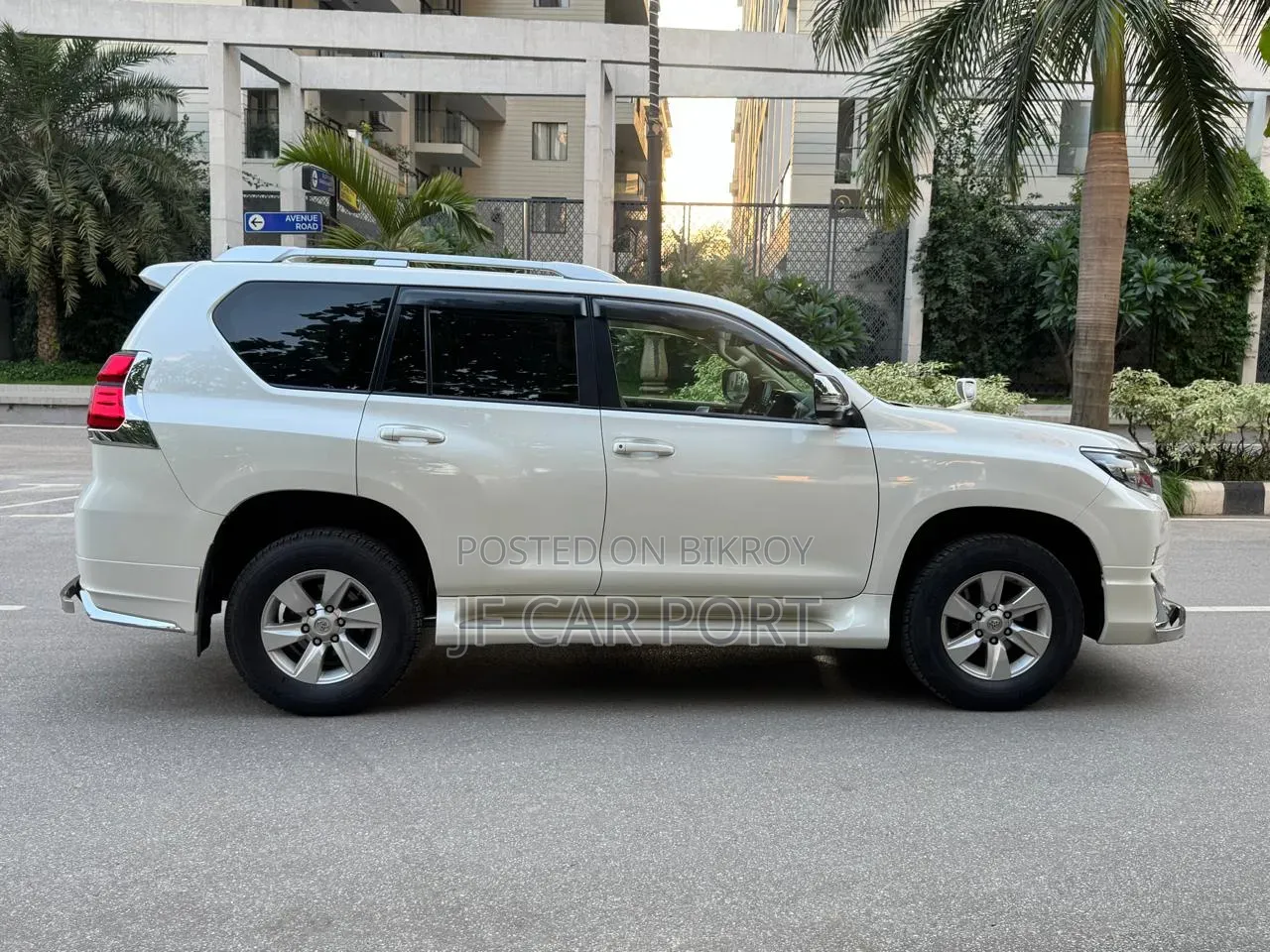 Toyota Land Cruiser Prado 2017 Pearl
