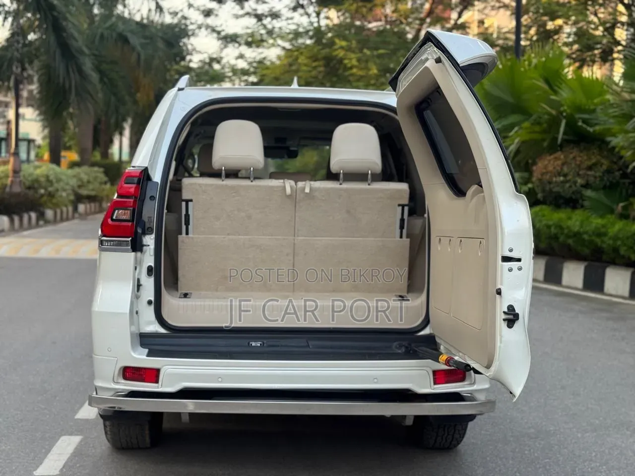Toyota Land Cruiser Prado 2017 Pearl