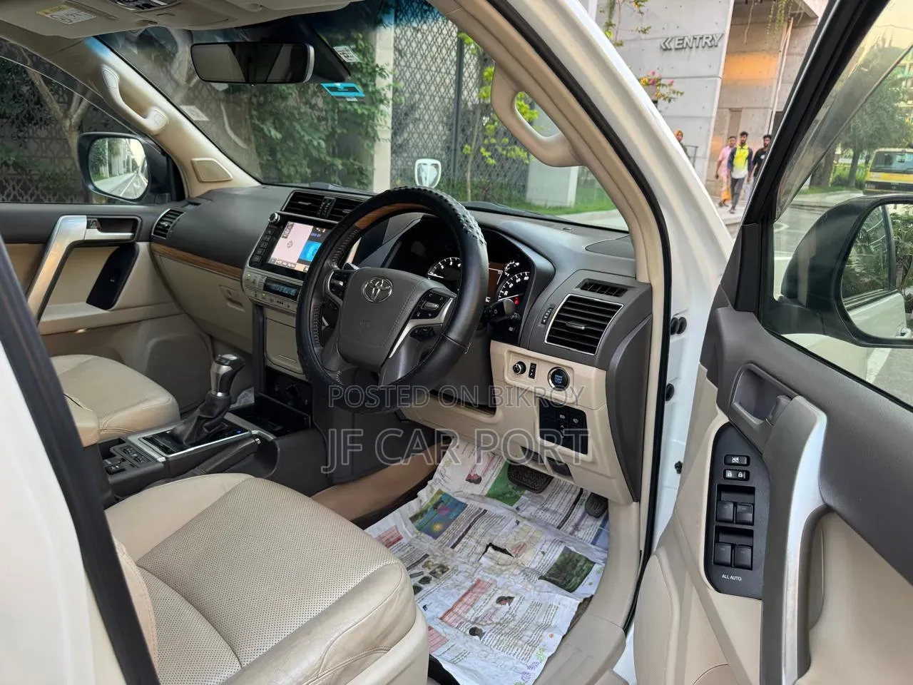 Toyota Land Cruiser Prado 2017 Pearl