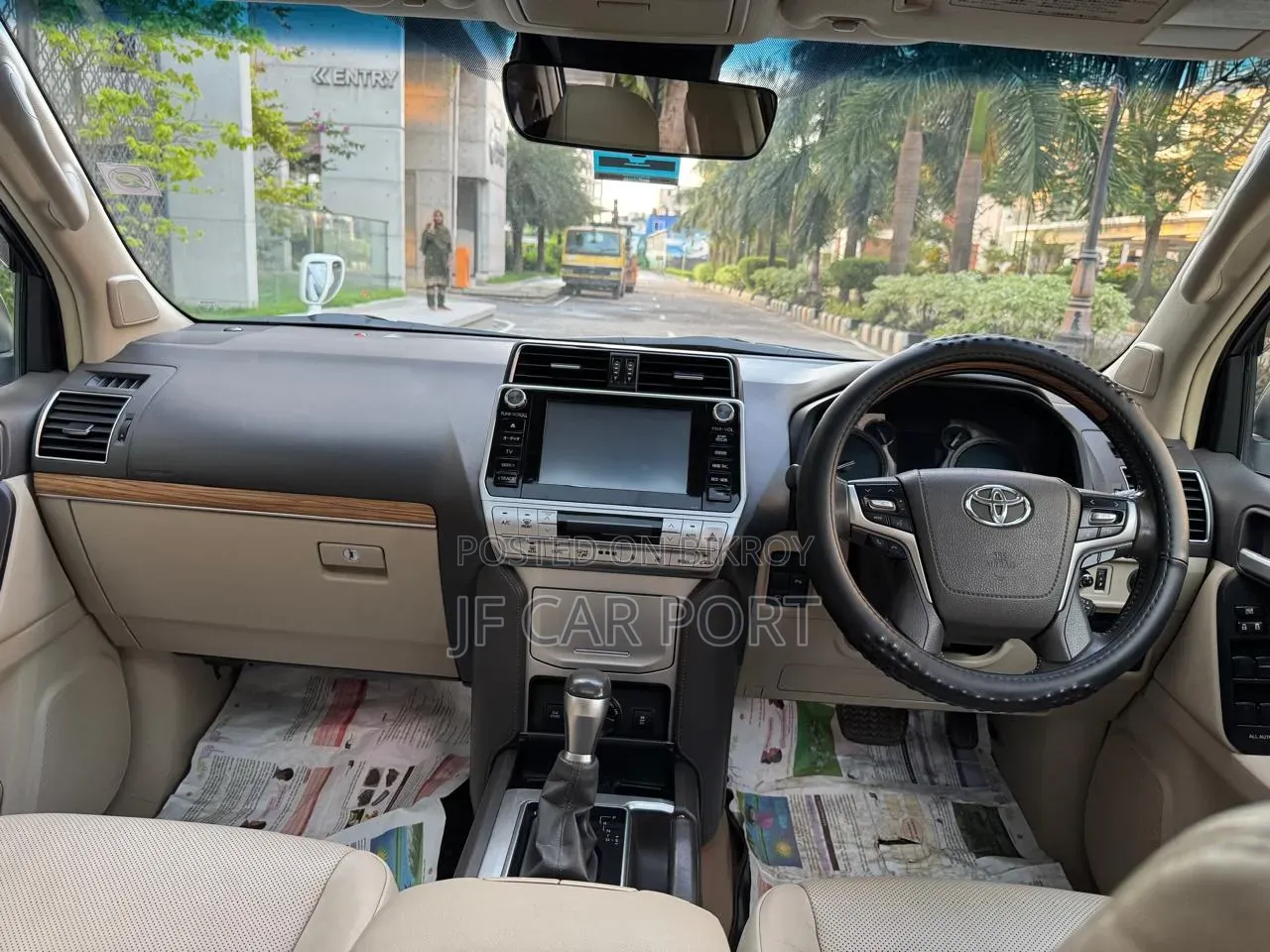 Toyota Land Cruiser Prado 2017 Pearl
