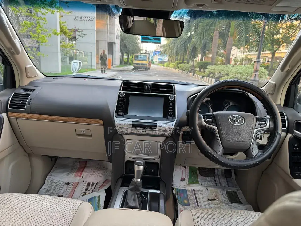 Toyota Land Cruiser Prado 2017 Pearl