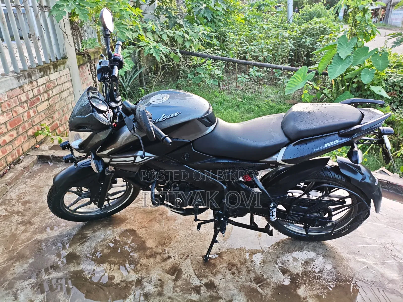 Bajaj Pulsar NS 160 2024 Silver