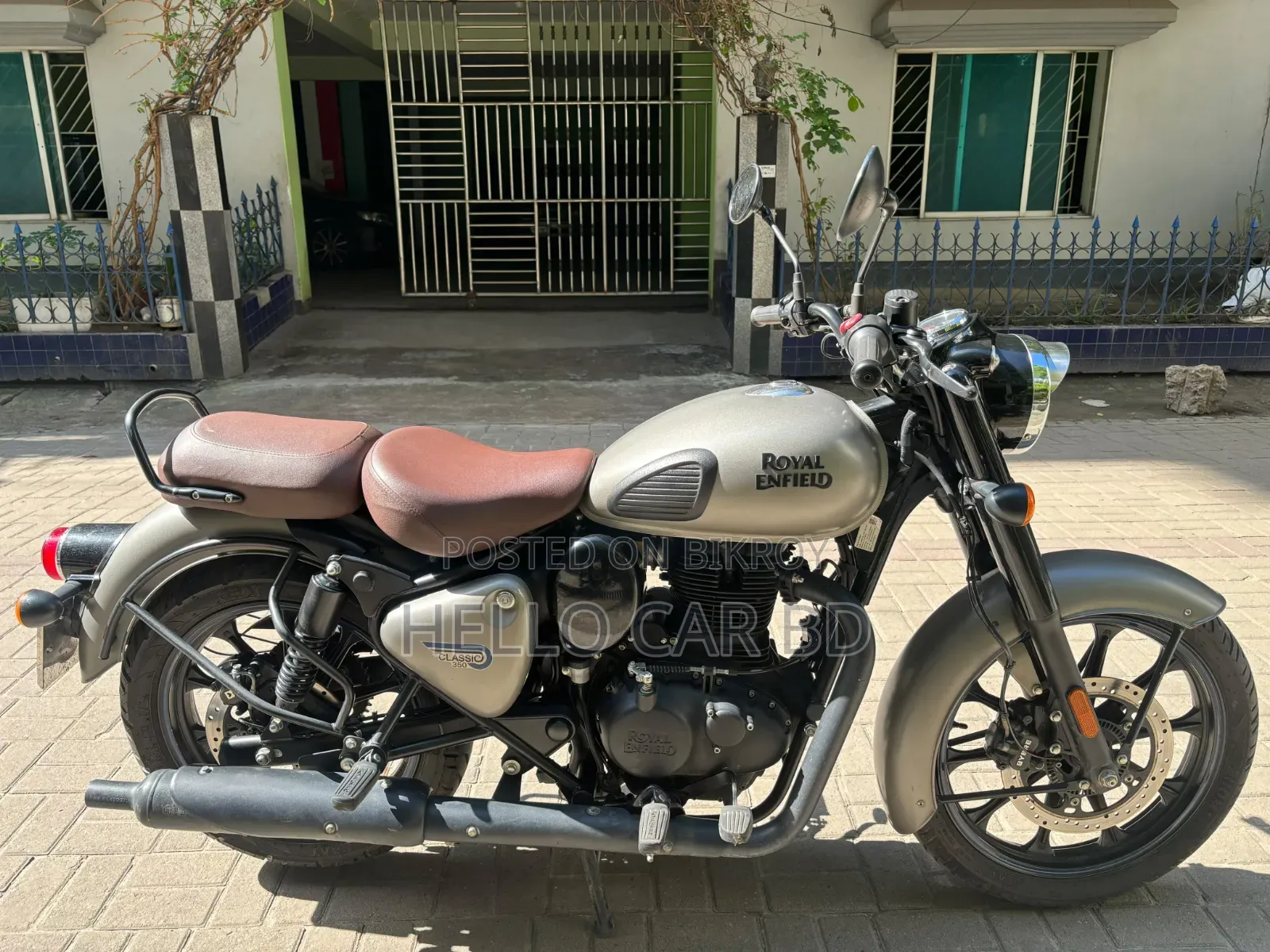 Royal Enfield Classic 350 2025 Gray