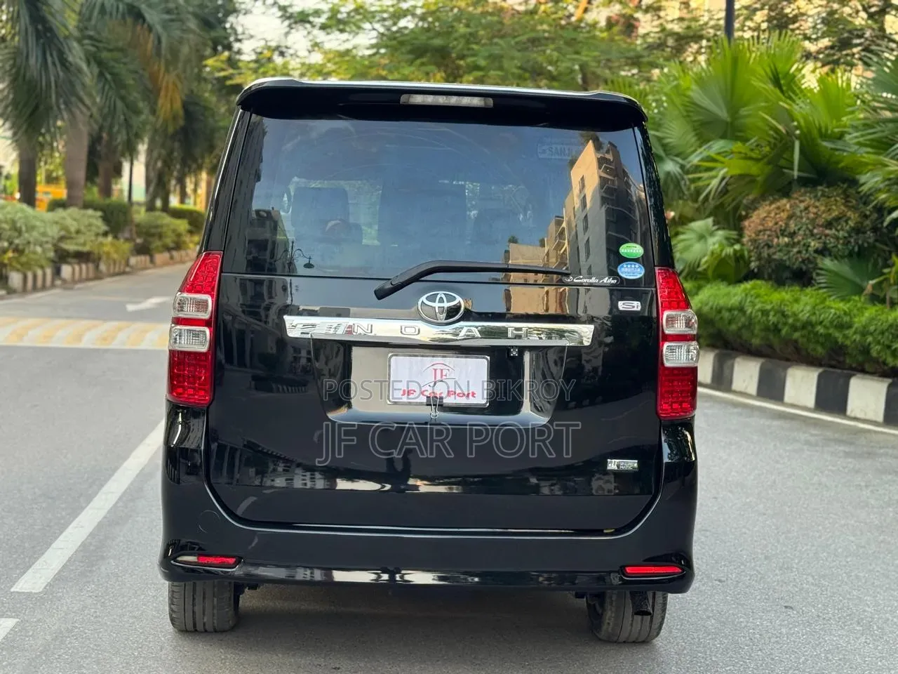 Toyota Noah 2012 Black
