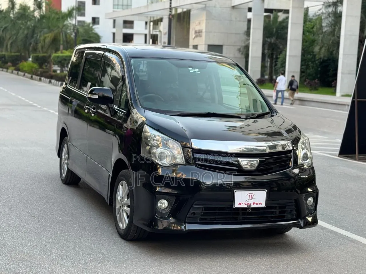 Toyota Noah 2012 Black