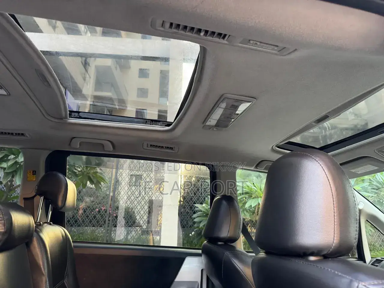 Toyota Noah 2012 Black