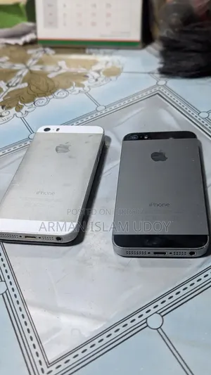 Apple iPhone 5s 32 GB Black