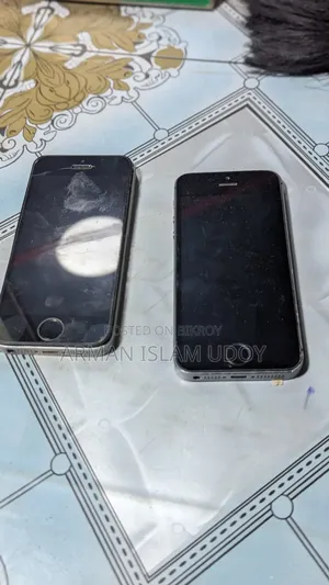 Apple iPhone 5s 32 GB Black