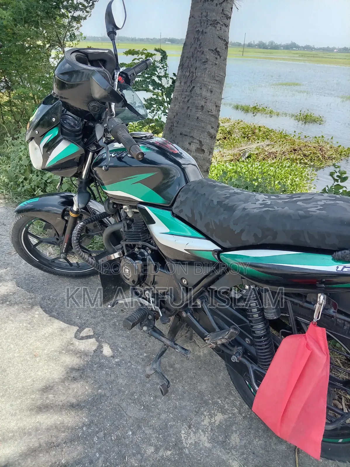 বাজাজ ডিসকভার ১২৫ ২০২৩ সবুজ