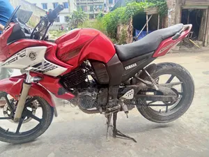 ইয়ামাহা এফজে ২০১১ রেড