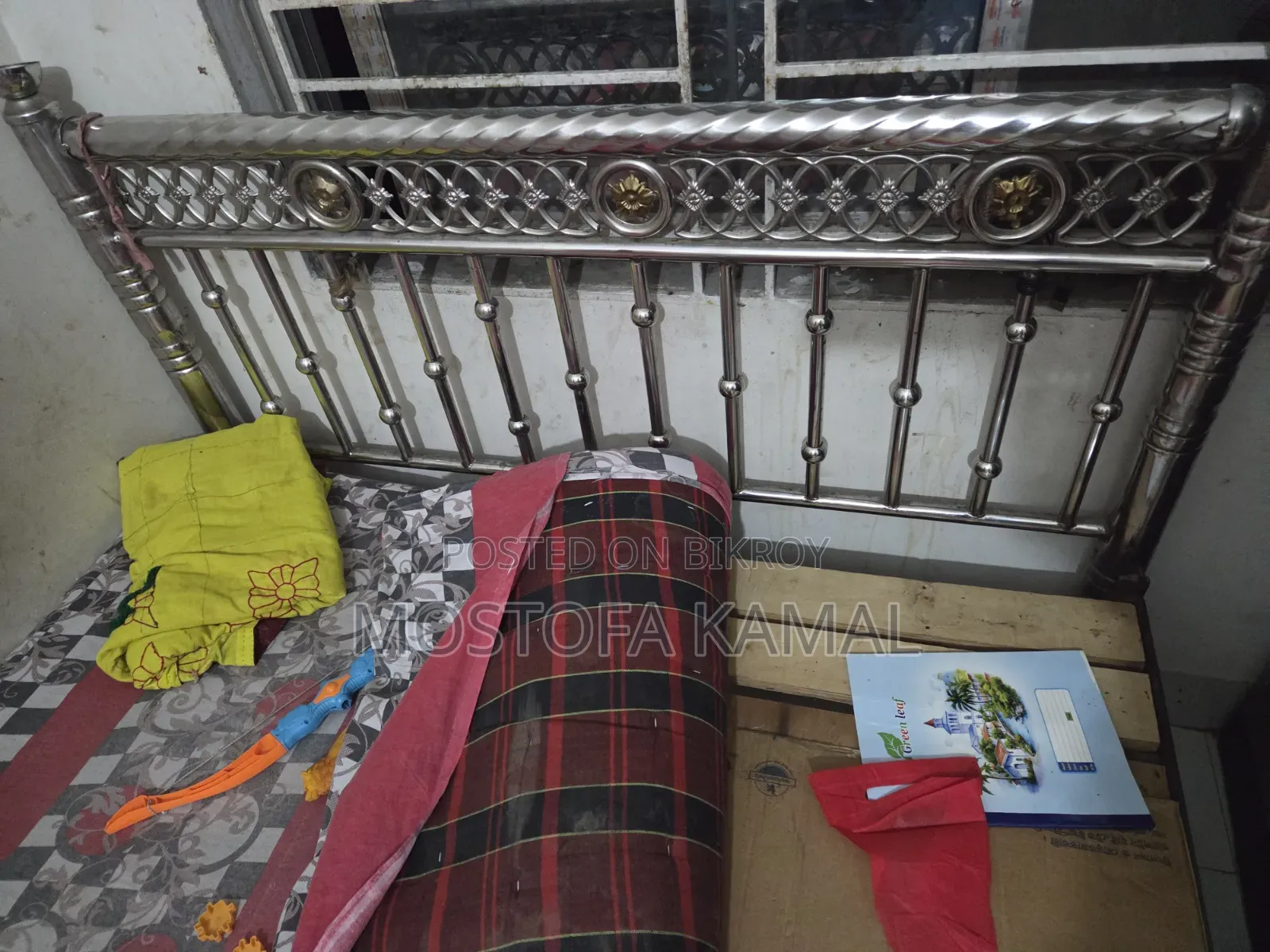 স্টিল বেড ৫/৭ ফুট ভালো কন্ডিশন