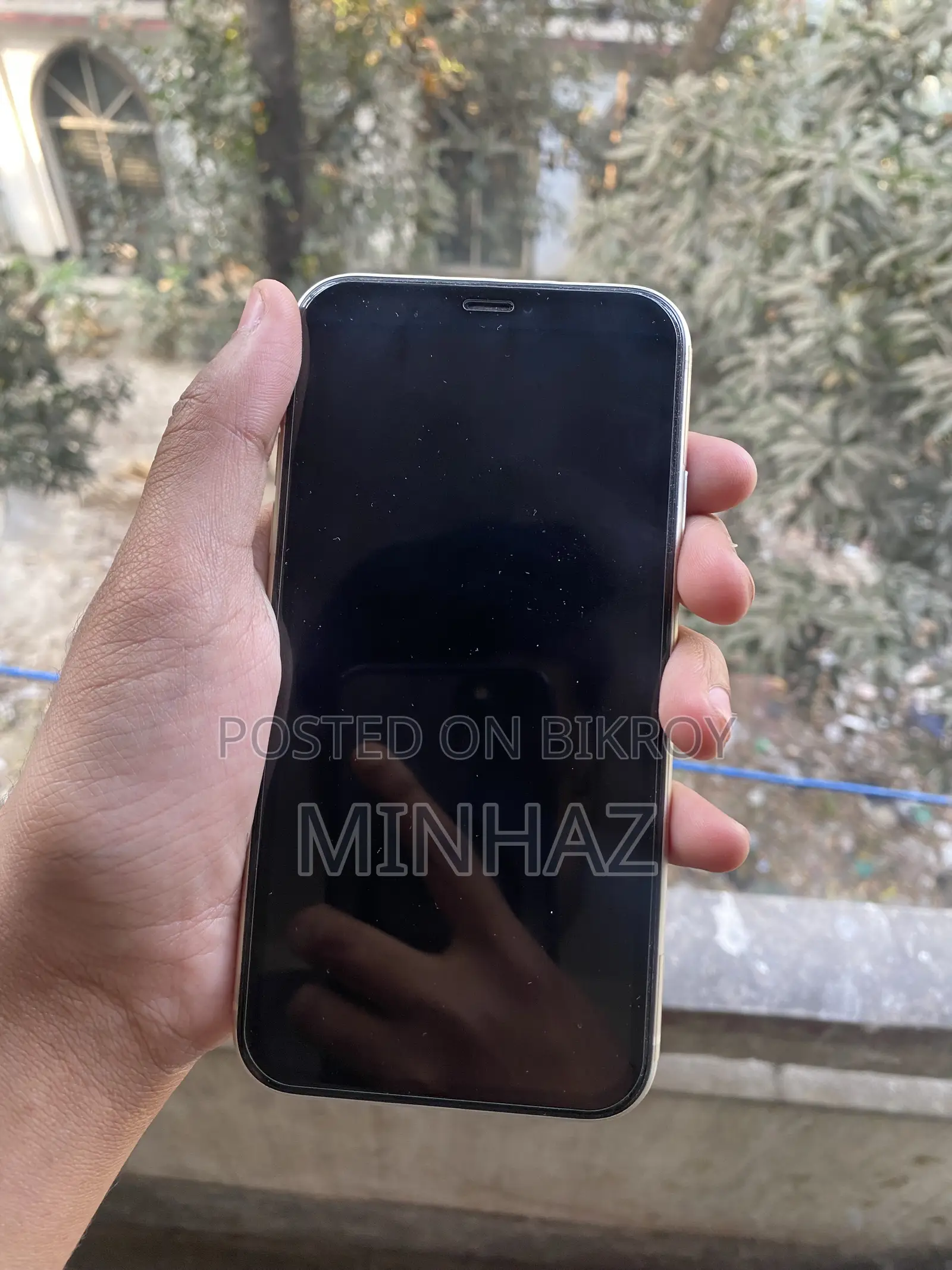 অ্যাপল আইফোন ১১ ৬৪ জিবি হোয়াইট