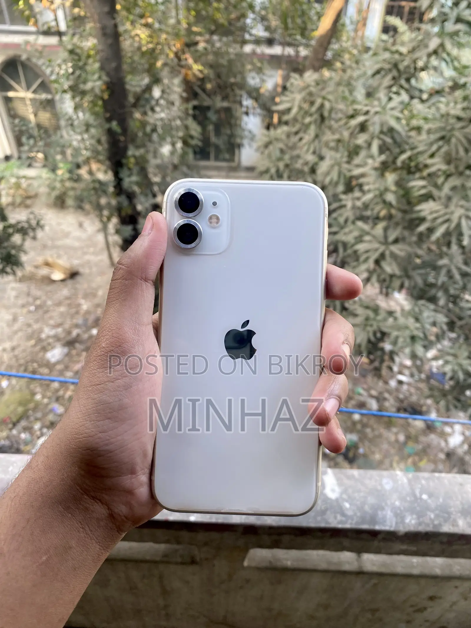 অ্যাপল আইফোন ১১ ৬৪ জিবি হোয়াইট