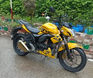 সুজুকি জিক্সার ২০২৫ ইয়েলো