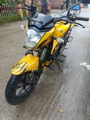 সুজুকি জিক্সার ২০২৫ ইয়েলো