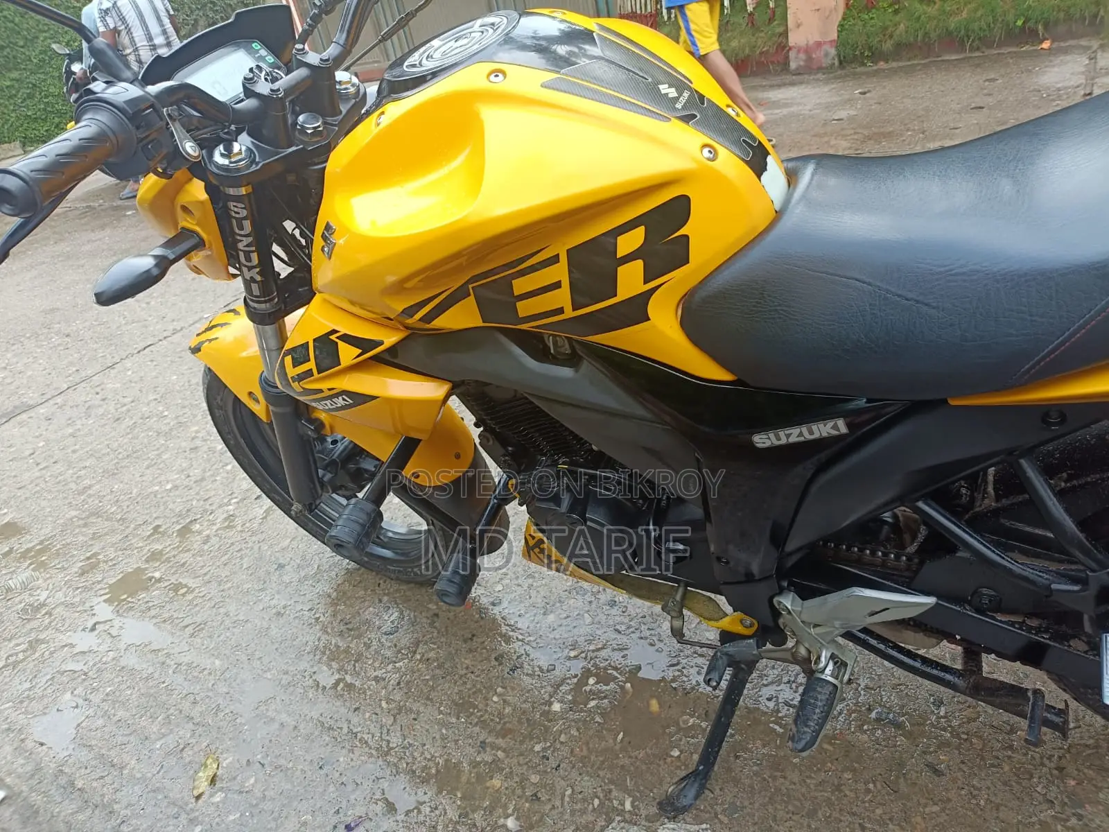 সুজুকি জিক্সার ২০২৫ ইয়েলো