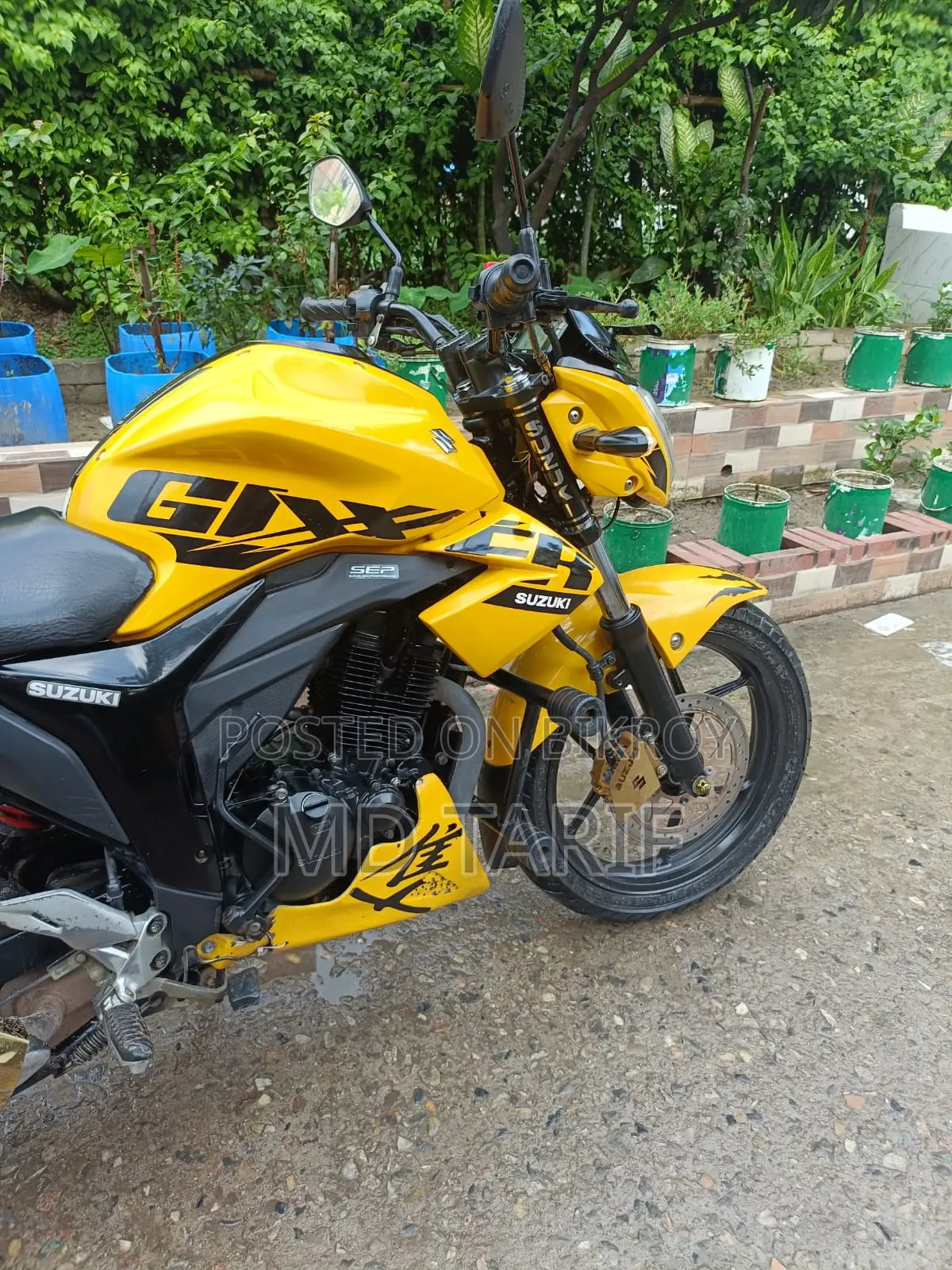 সুজুকি জিক্সার ২০২৫ ইয়েলো