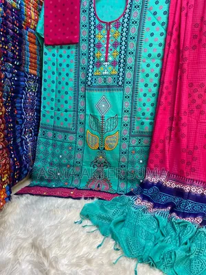 আড়ং হাতের কাজের থ্রি পিস