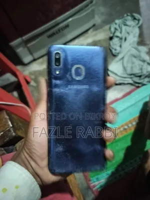 Samsung Galaxy A20 64 GB Blue