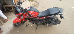 হোন্ডা হর্নেট ২.০ ২০২৪ লাল
