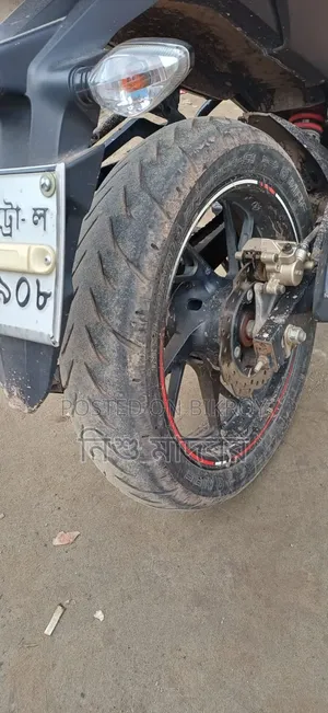 হোন্ডা হর্নেট ২.০ ২০২৪ লাল