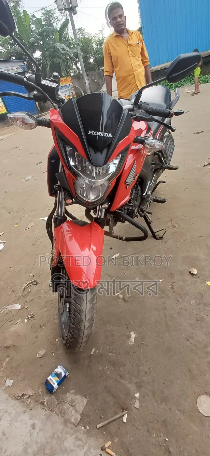 হোন্ডা হর্নেট ২.০ ২০২৪ লাল