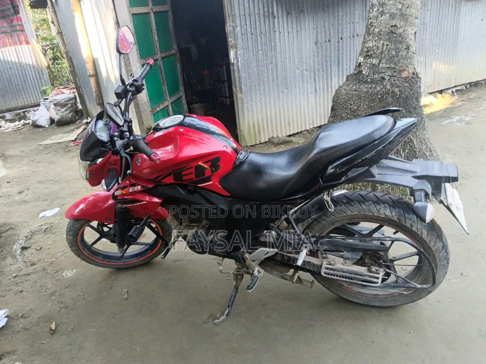 সুজুকি জিক্সার ২০১৬ লাল