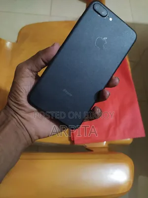 অ্যাপল আইফোন ৭ প্লাস ৩২ জিবি হোয়াইট