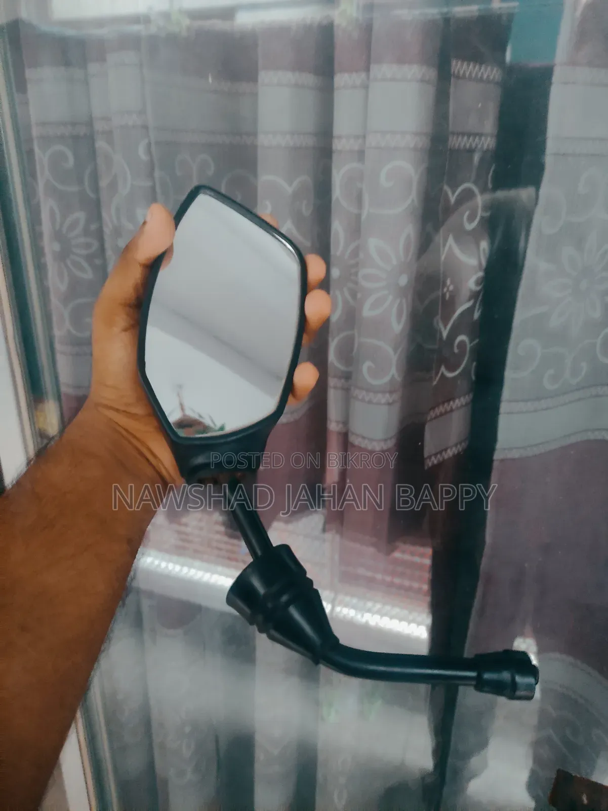 Apache 4v Looking Glass