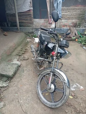 রানার এফ১০০ - ৬এ ২০১৬ কালো
