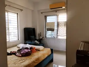 বানানীর অনিক রিয়েল এস্টেটে ৩ বেডরুমের অ্যাপার্টমেন্ট ভাড়া দেওয়া হবে
