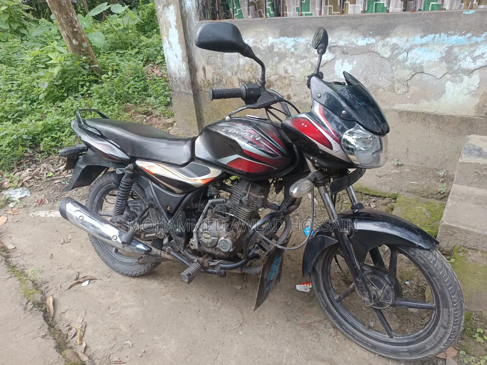 বাজাজ ডিসকভার ১০০ ২০১৫ ব্ল্যাক