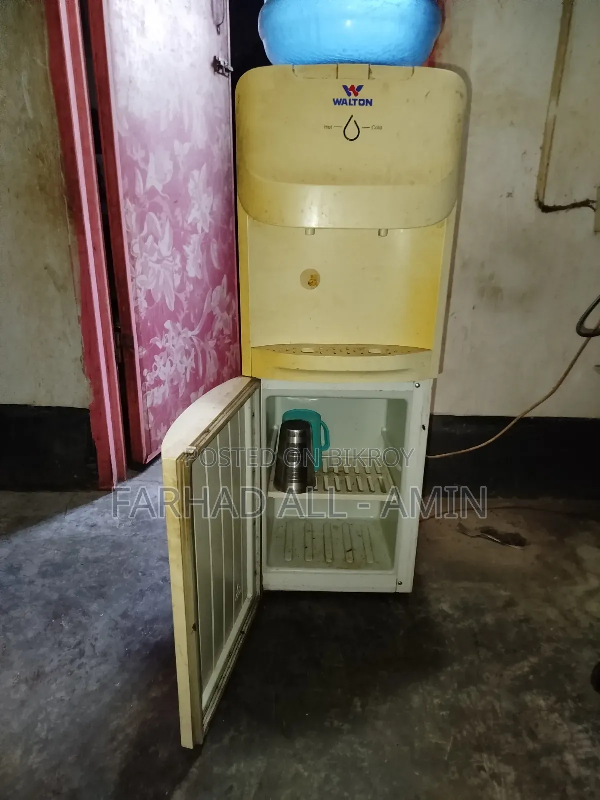 ওয়াটার ডিসপেন্সার