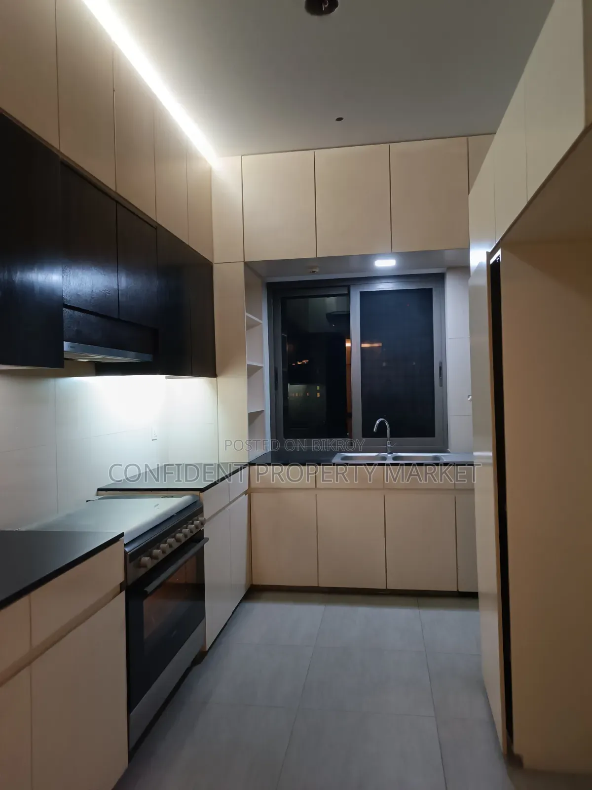 4 Bedroom Apartment in Gulshan for Rent