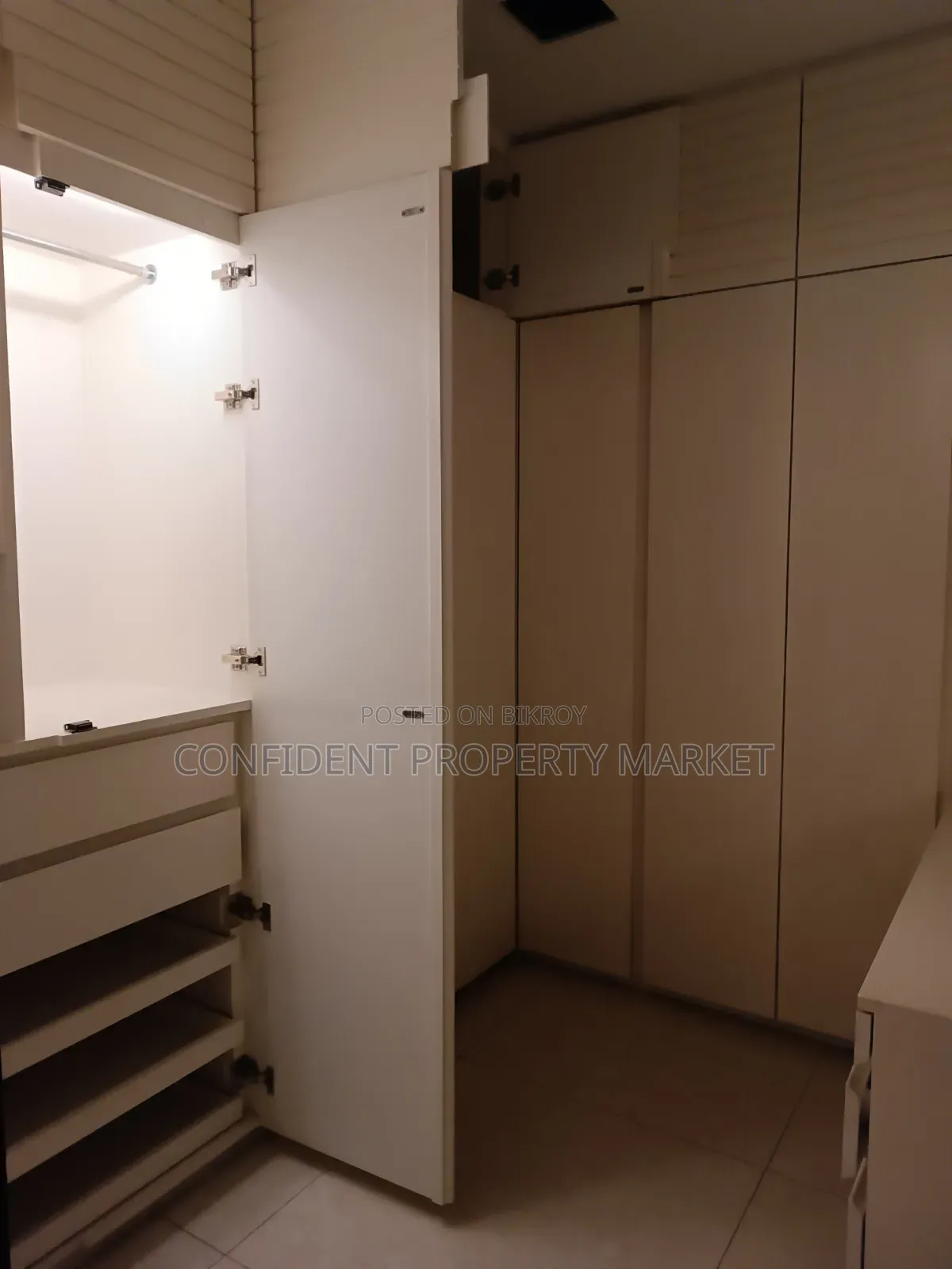 4 Bedroom Apartment in Gulshan for Rent