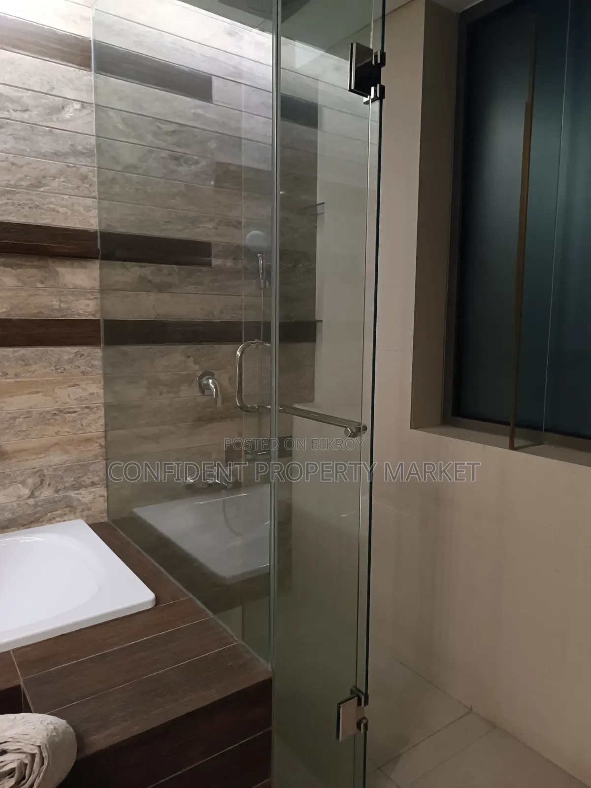 4 Bedroom Apartment in Gulshan for Rent