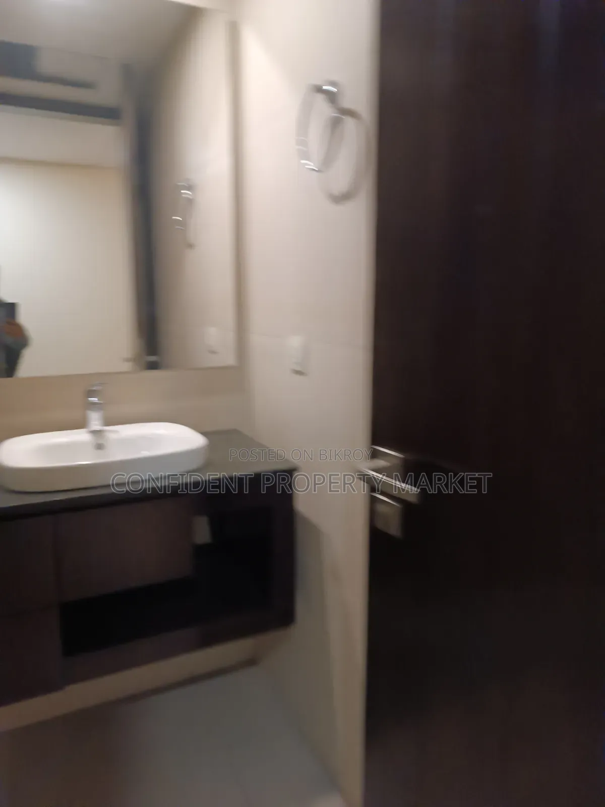 4 Bedroom Apartment in Gulshan for Rent