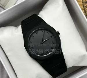অ্যারাবিক ডায়াল প্রিমিয়াম মার্বেল ফিনিশ লেডিস ওয়াচ উইথ বাটারফ্লাই লক